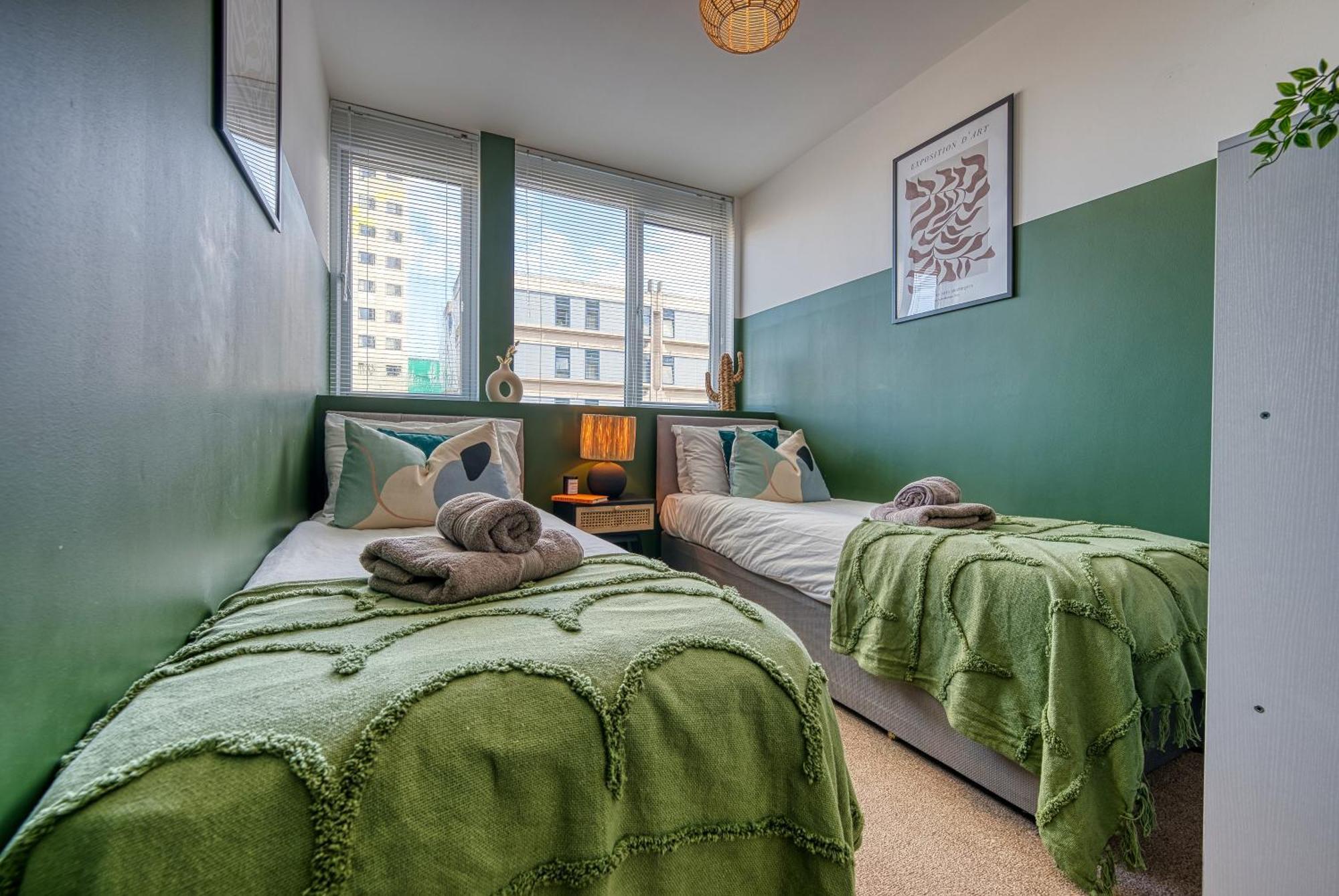 Appartement Easter Special Offer!! Cosy 2-br Stunning Apartment, Spacious, Sleeps 6, With Onsite Parking - Near Gunwharf Quays & - By Blue Puffin