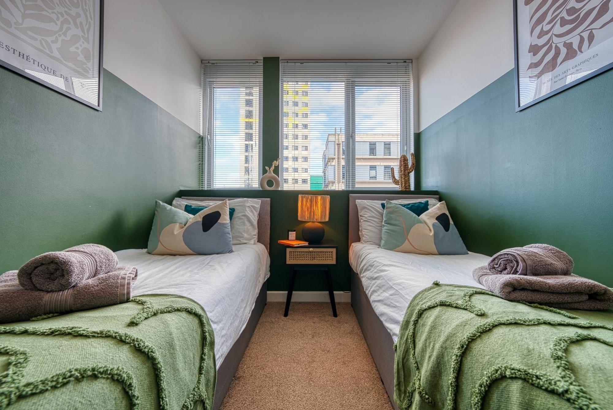 Appartement Easter Special Offer!! Cosy 2-br Stunning Apartment, Spacious, Sleeps 6, With Onsite Parking - Near Gunwharf Quays & - By Blue Puffin *