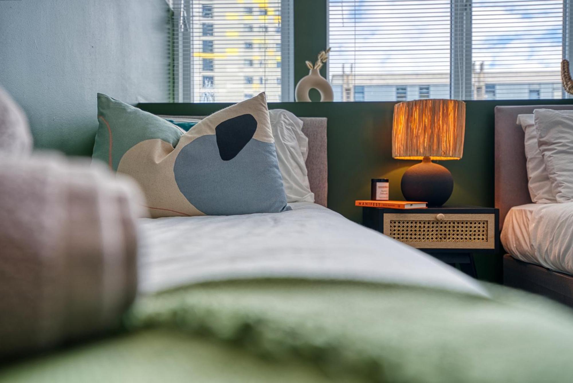 Appartement Easter Special Offer!! Cosy 2-br Stunning Apartment, Spacious, Sleeps 6, With Onsite Parking - Near Gunwharf Quays & - By Blue Puffin *